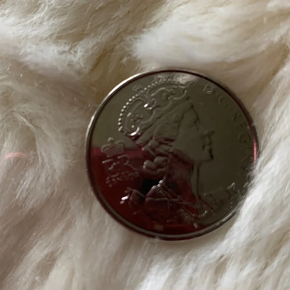 Canadian 2002 fifty cent uncirculated mint coin - Picture 2 of 8
